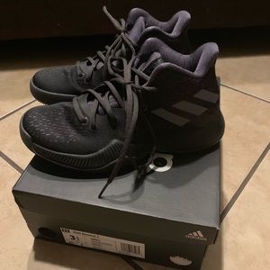 🔥SOLD🔥Adidas high top sneakers